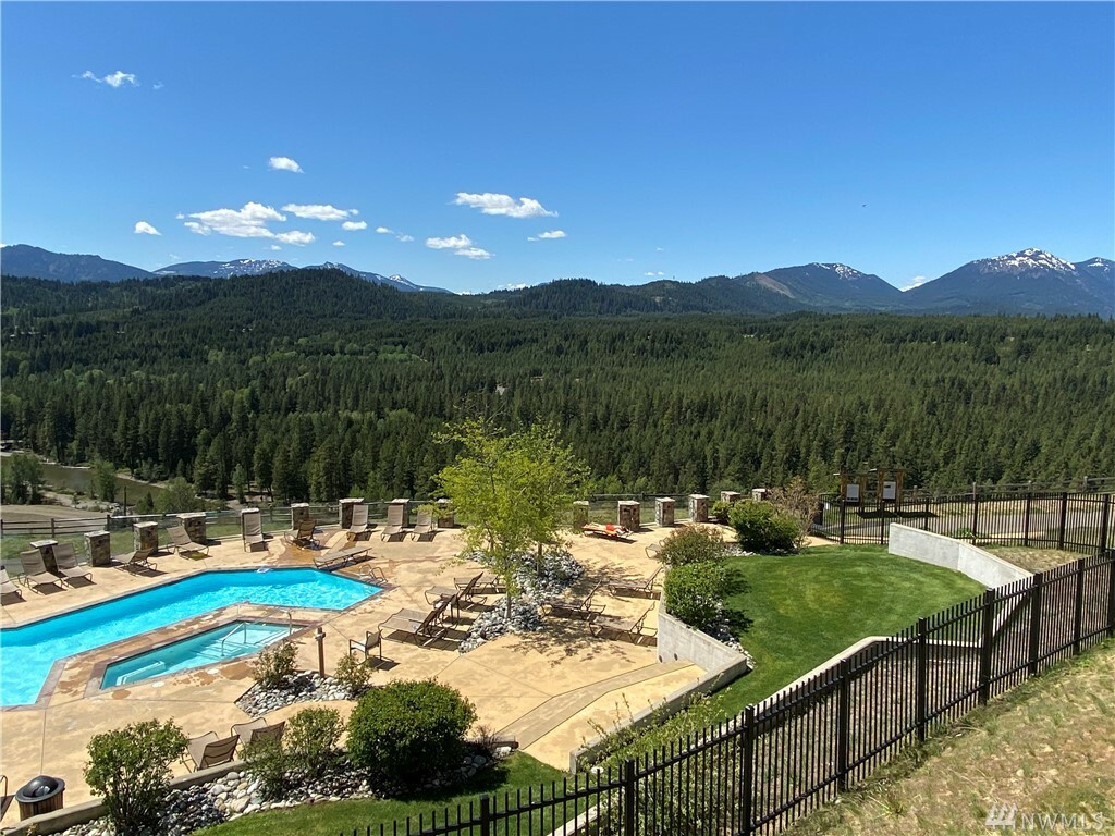 Property Photo:  3600 Suncadia Trail 3023  WA 98922 