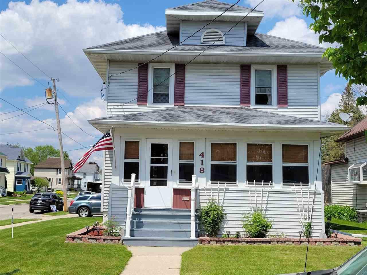 Property Photo:  418 West 3rd St  WI 53916 