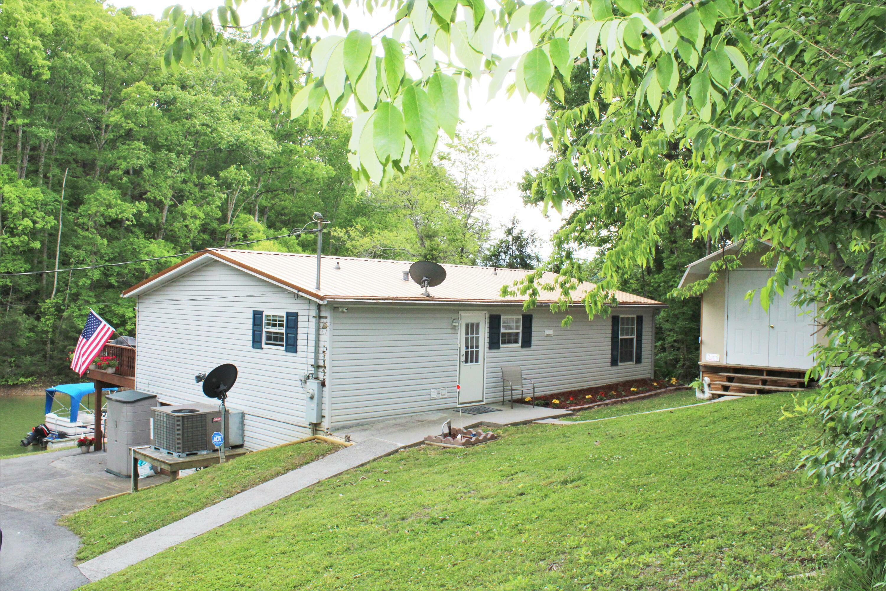 Property Photo:  1573 Parrotts Chapel Rd  TN 37876 