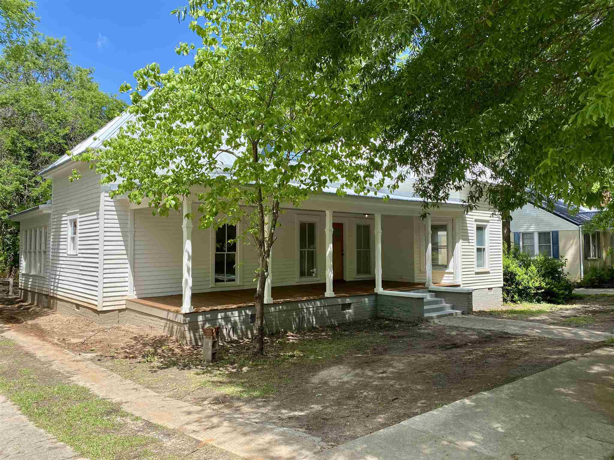 Property Photo:  306 N East Street  GA 30642 