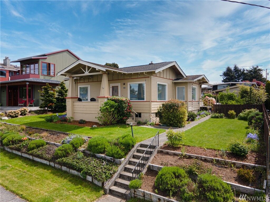 Property Photo: 2009 9th St WA 98221