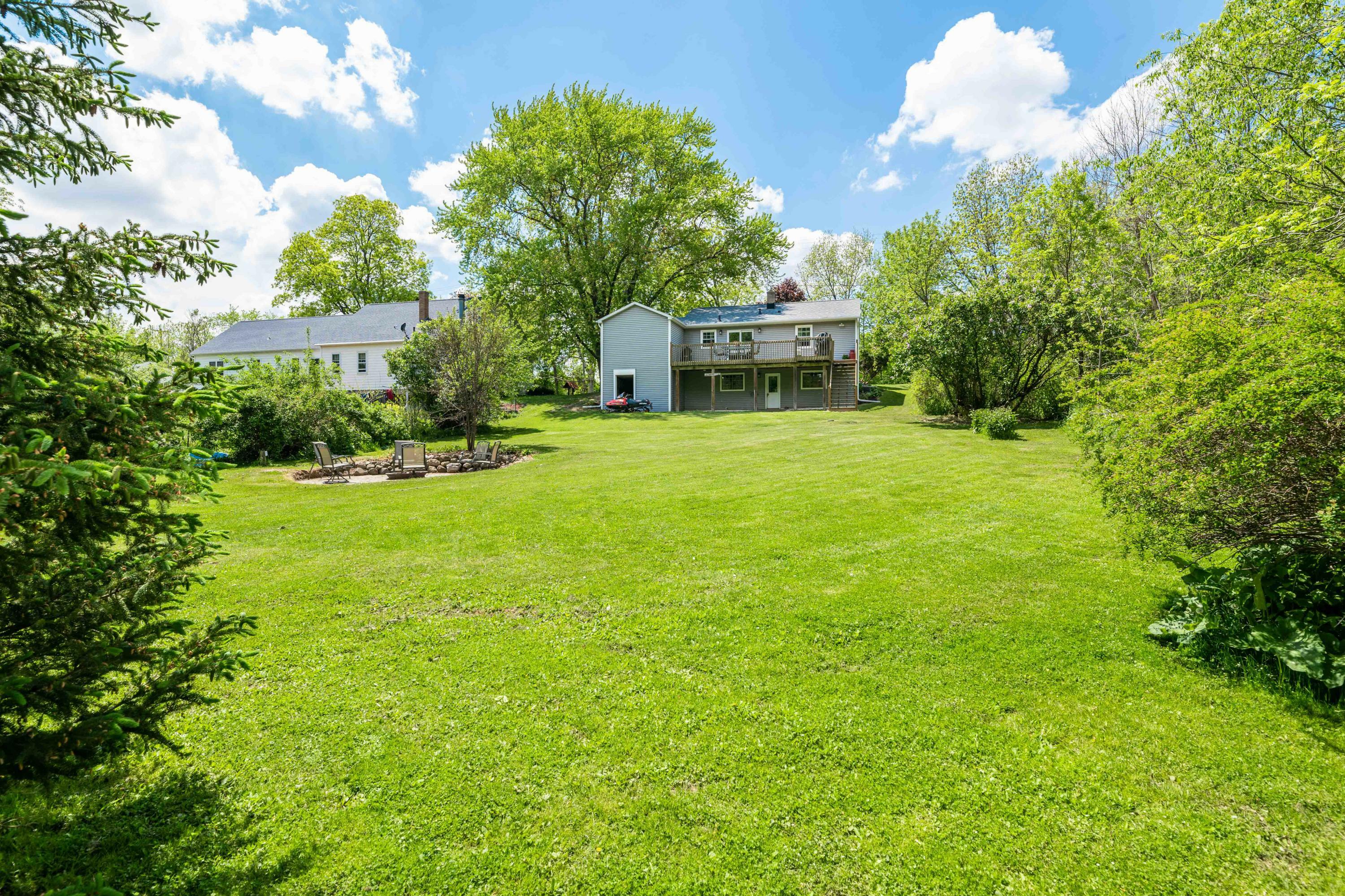 Property Photo:  N4864 N Helenville Rd  WI 53137 