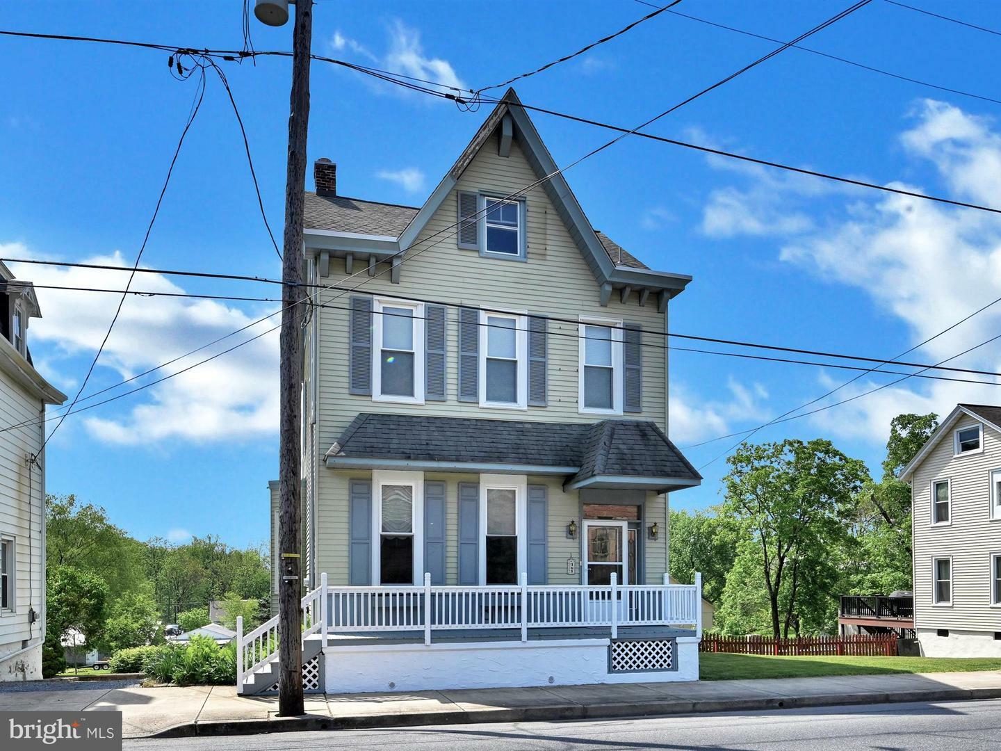 Property Photo:  161 W Main Street  PA 19501 