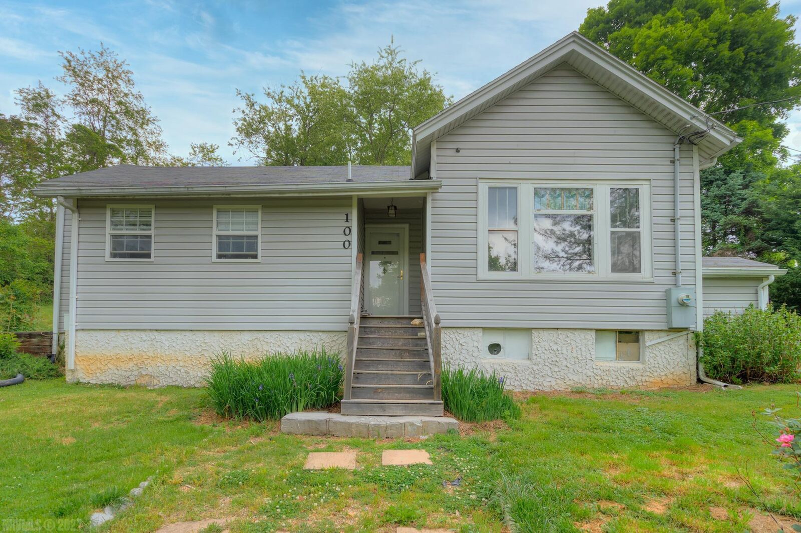Property Photo: 100 Water Street VA 24073