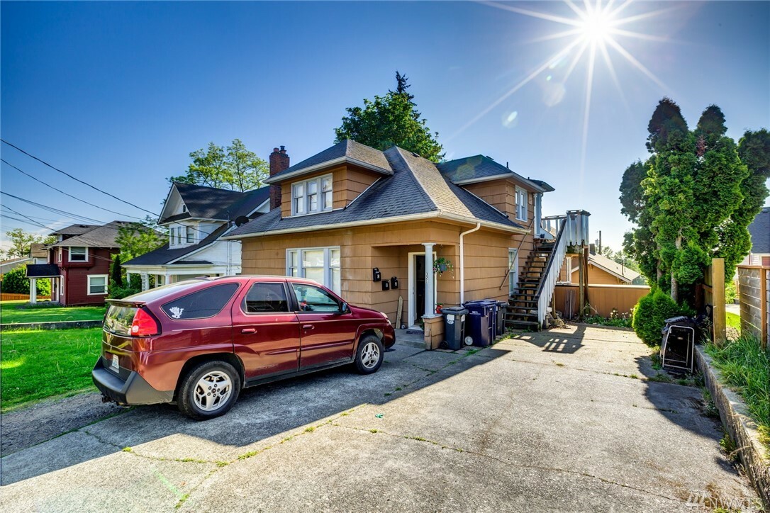 Property Photo:  321 N 4th St A-D  WA 98273 