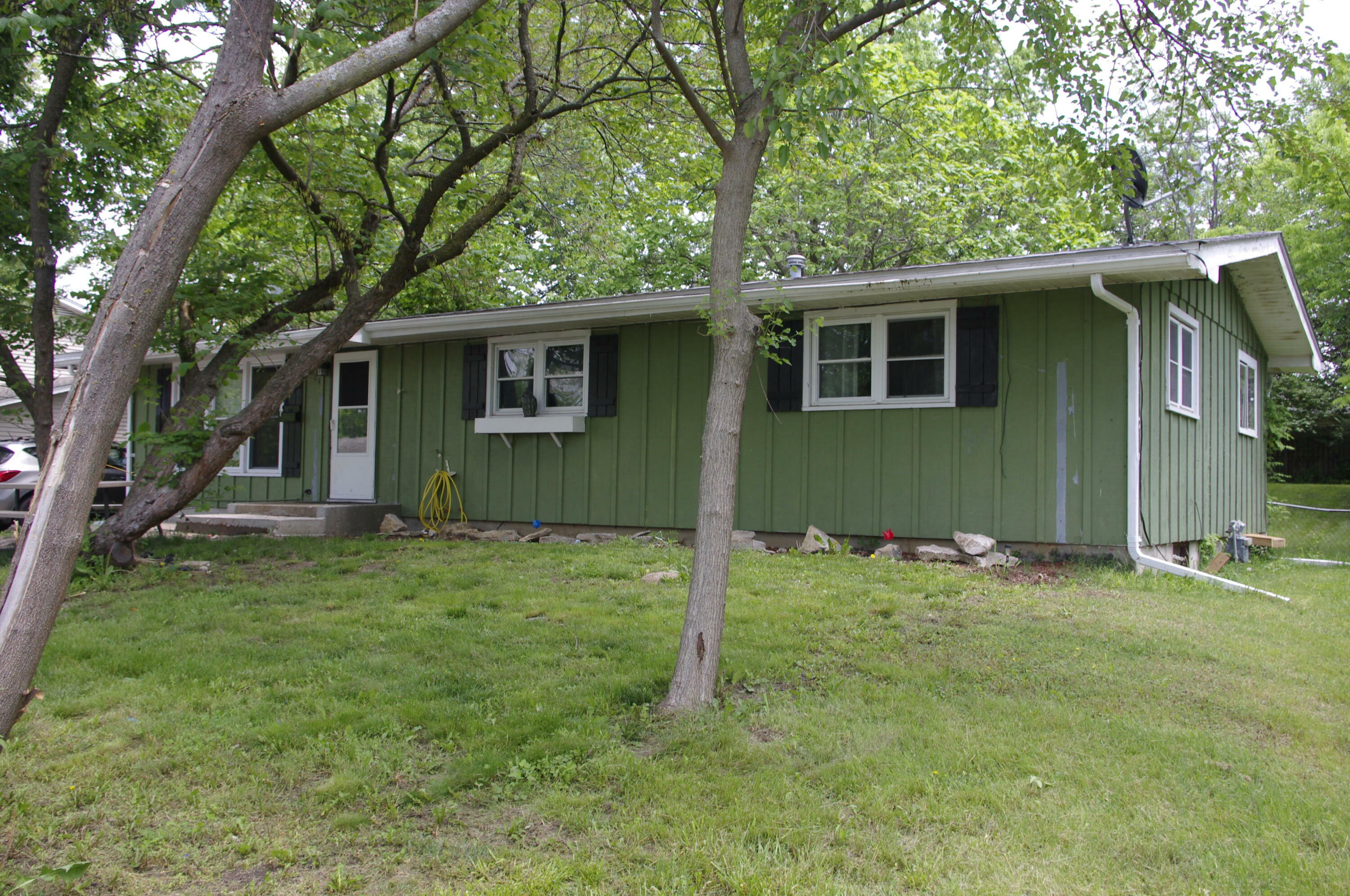 Property Photo:  2504 Andy Dr  MO 65202 