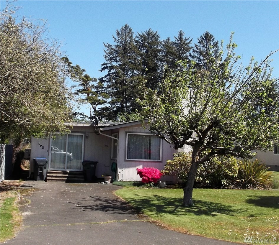 Property Photo:  520 N Forrest  WA 98595 