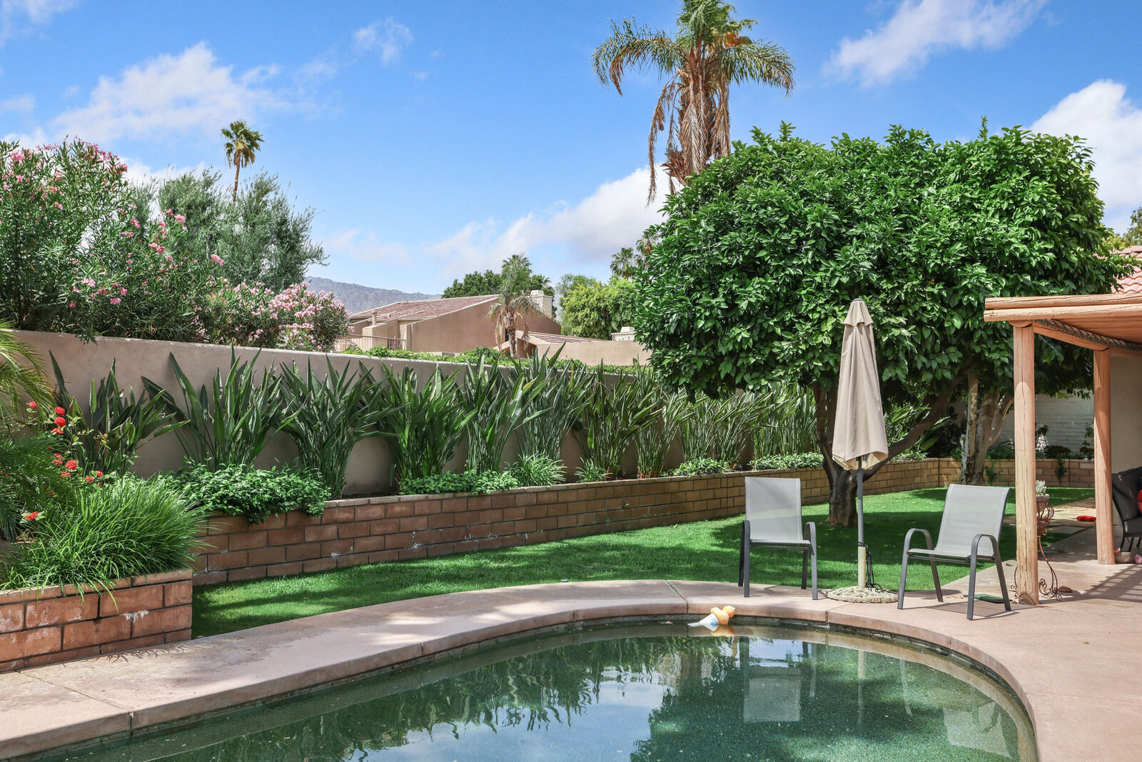 Property Photo:  73751 Shadow Lake Drive  CA 92260 
