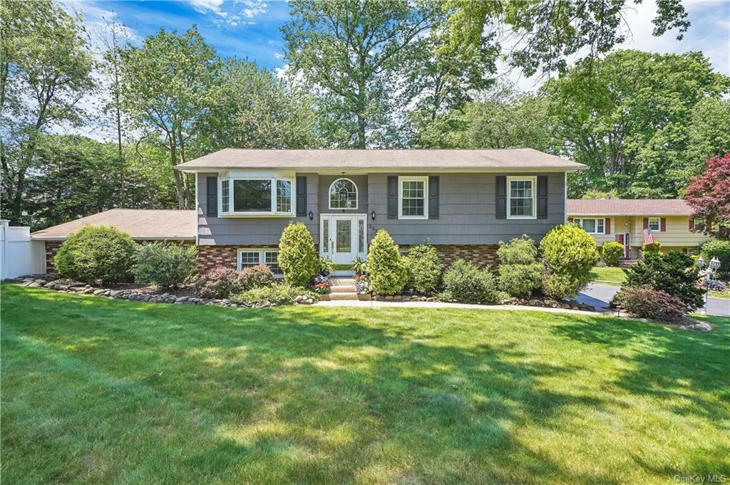 Property Photo:  353 S Little Tor Road  NY 10956 