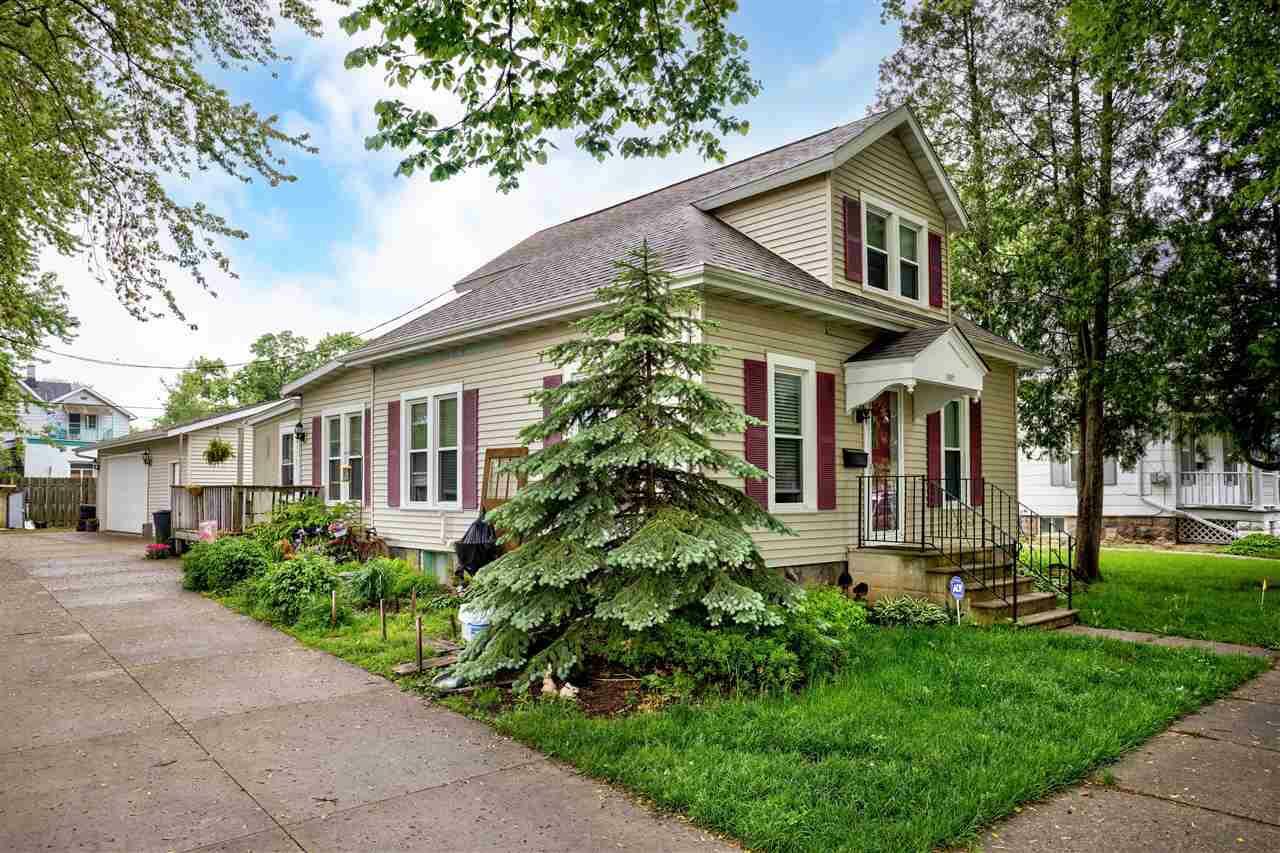 Property Photo:  1327 North Harriman Street  WI 54911 