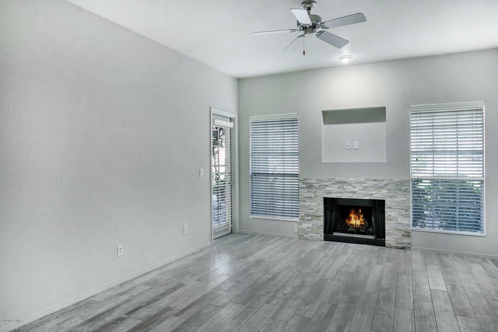 Property Photo: 14145 N 92nd Street 1103 AZ 85260