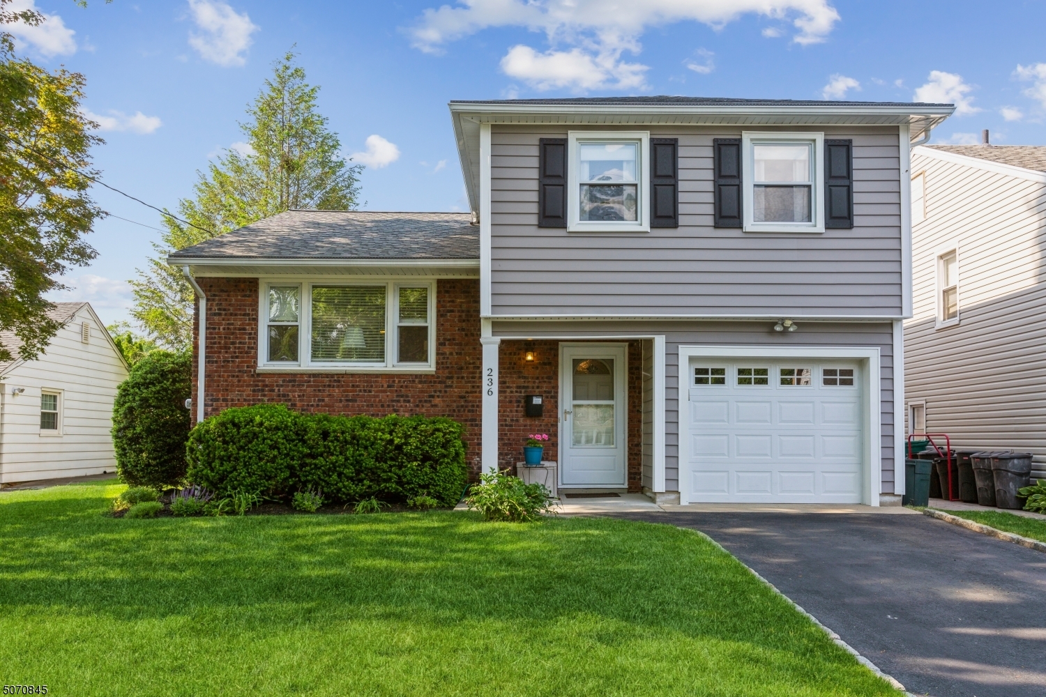 Property Photo:  236 Hemlock Avenue  NJ 07027 