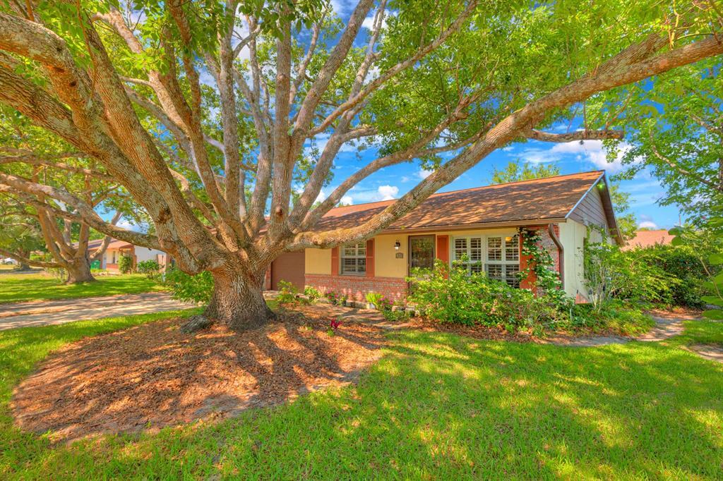 Property Photo: 926 New Bedford Drive FL 32724