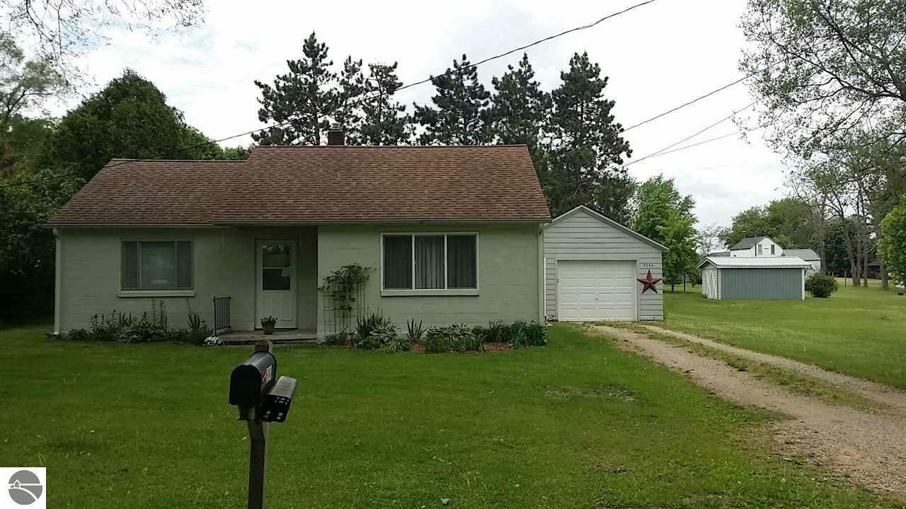 7141 Avenue B  Vestaburg MI 48891 photo