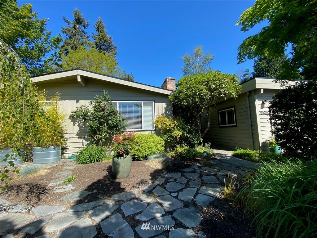 20406 18th Ave NW  Shoreline WA 98177 photo