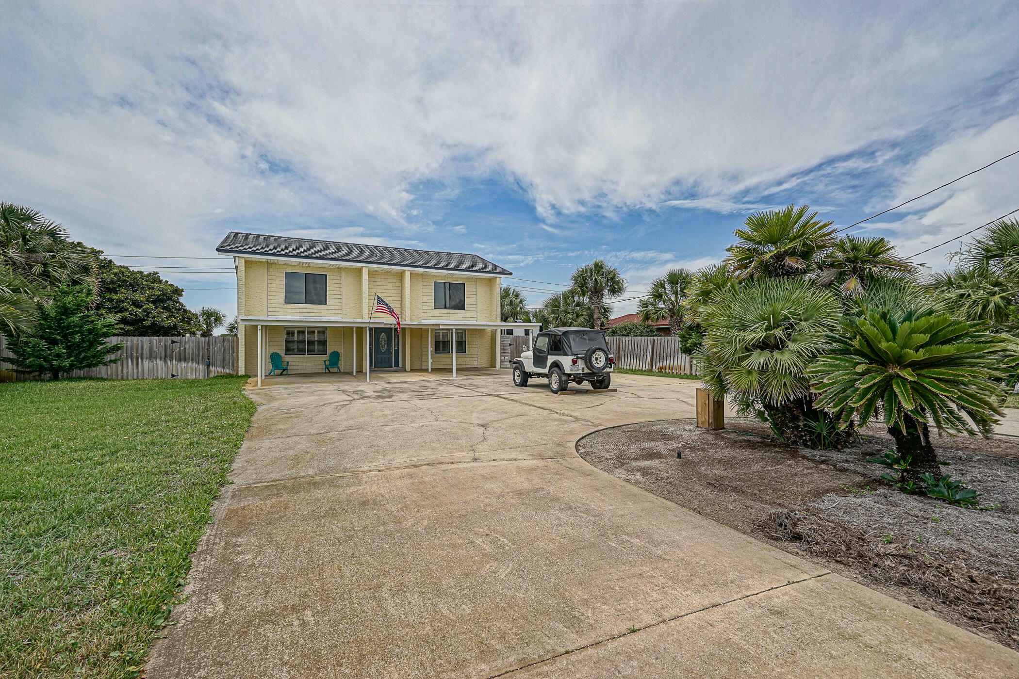 Property Photo:  723 Sailfish Drive  FL 32548 