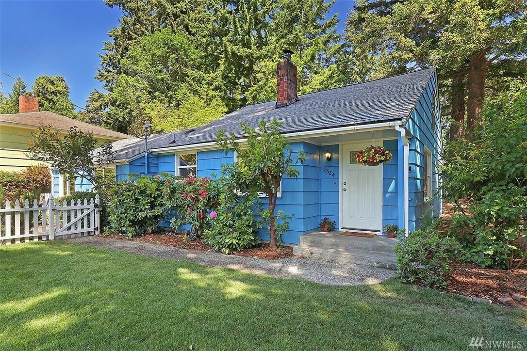 Property Photo:  2624 NE 133rd St  WA 98125 