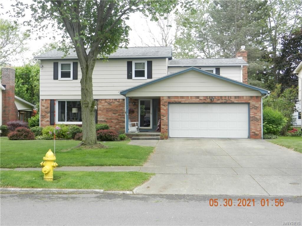 Property Photo:  107 Torry Drive  NY 14075