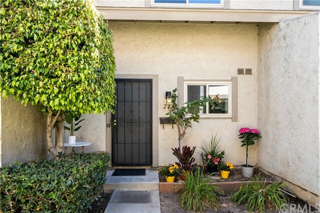 Property Photo:  245 Sheffield Street 67  CA 92870 