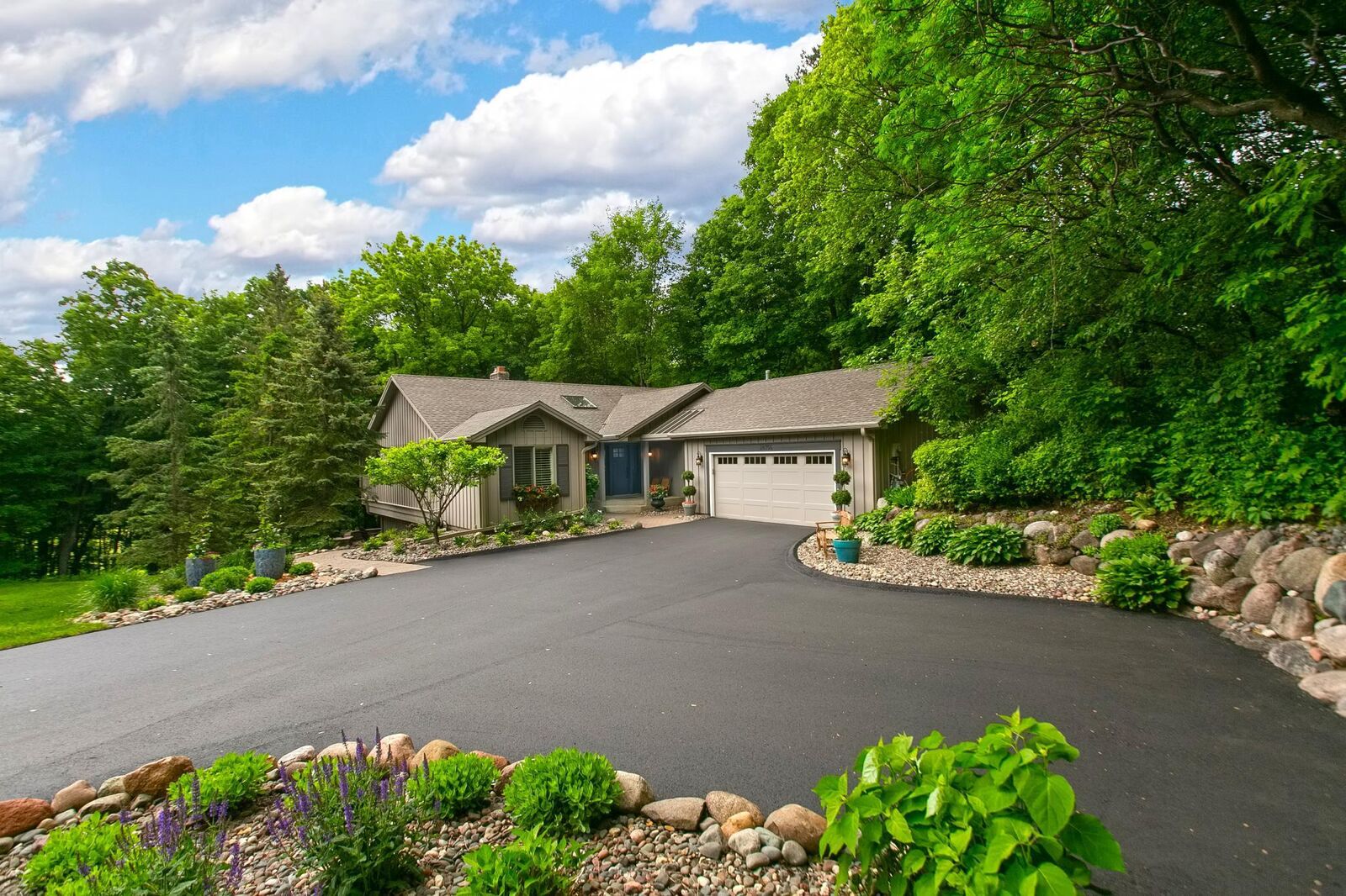 Property Photo:  18755 Minnetonka Boulevard  MN 55391 