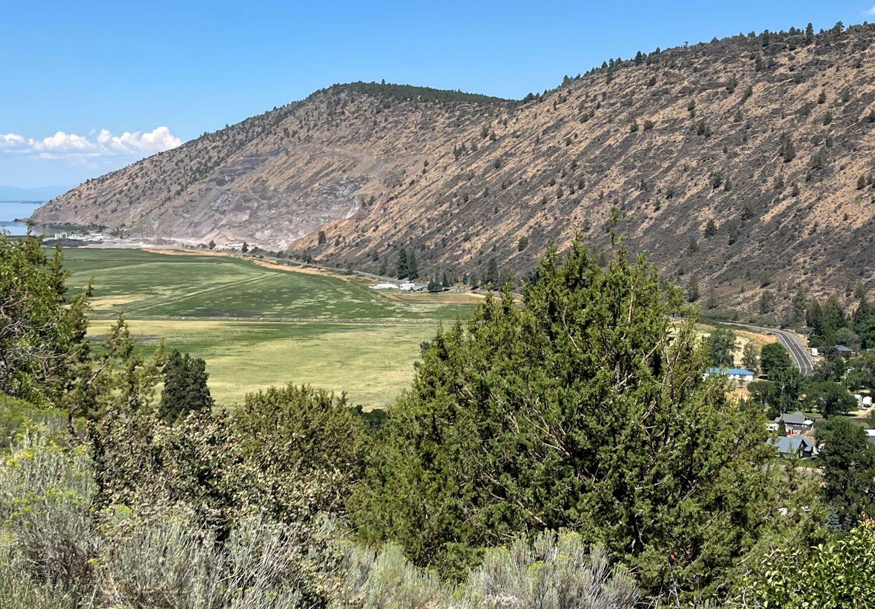 Property Photo:  Lot 8 Peregrine Heights  OR 97601 