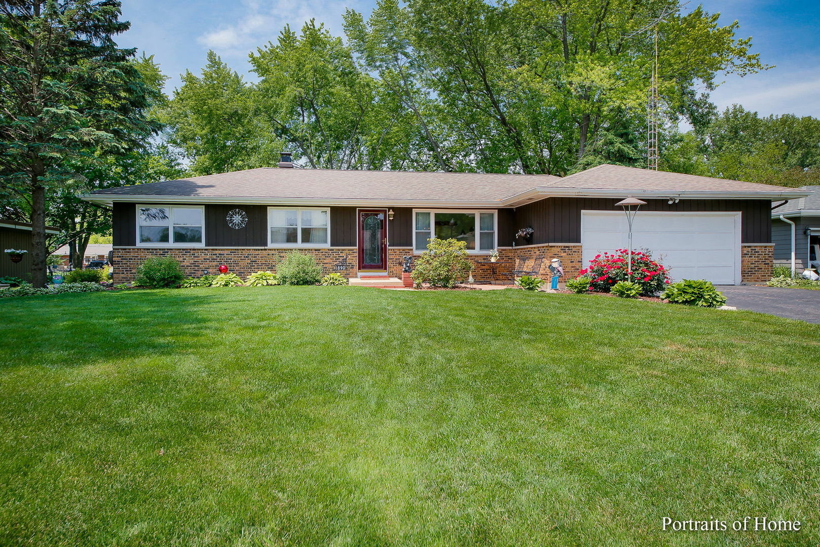 Property Photo:  1890 Connie Court  IL 60505 