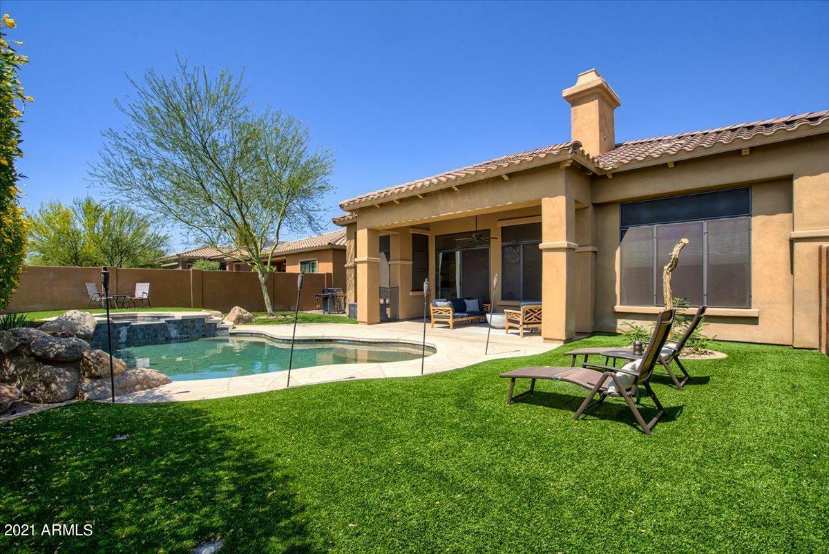 Property Photo: 17662 N 99th Place AZ 85255