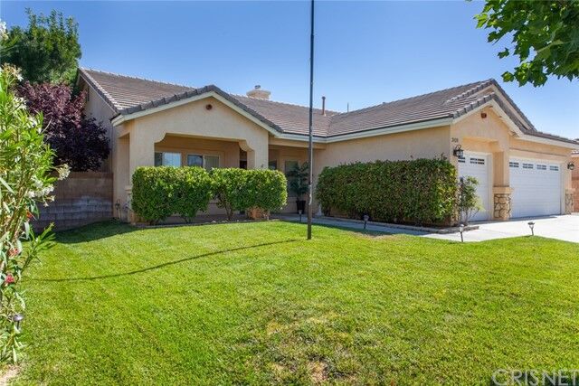 Property Photo: 2028 Kalliope Avenue CA 93536