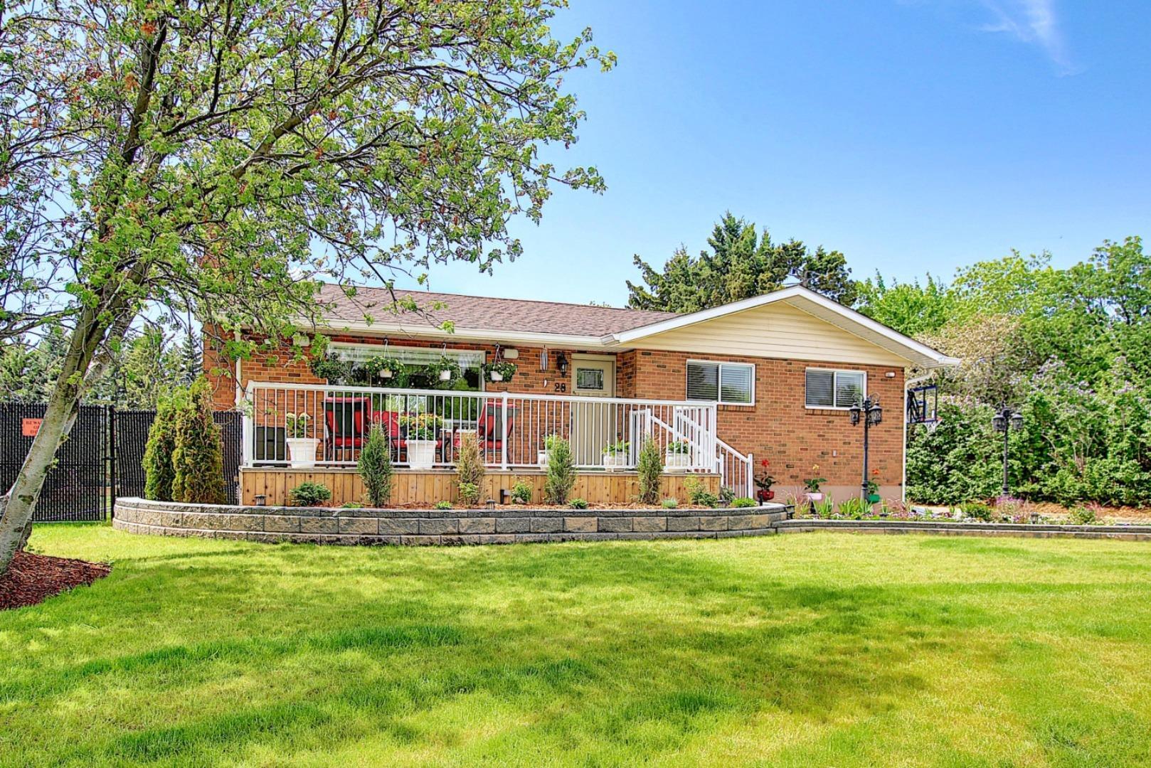 Property Photo: 28, 27305 Township Road 391 28 AB T4S 2A1