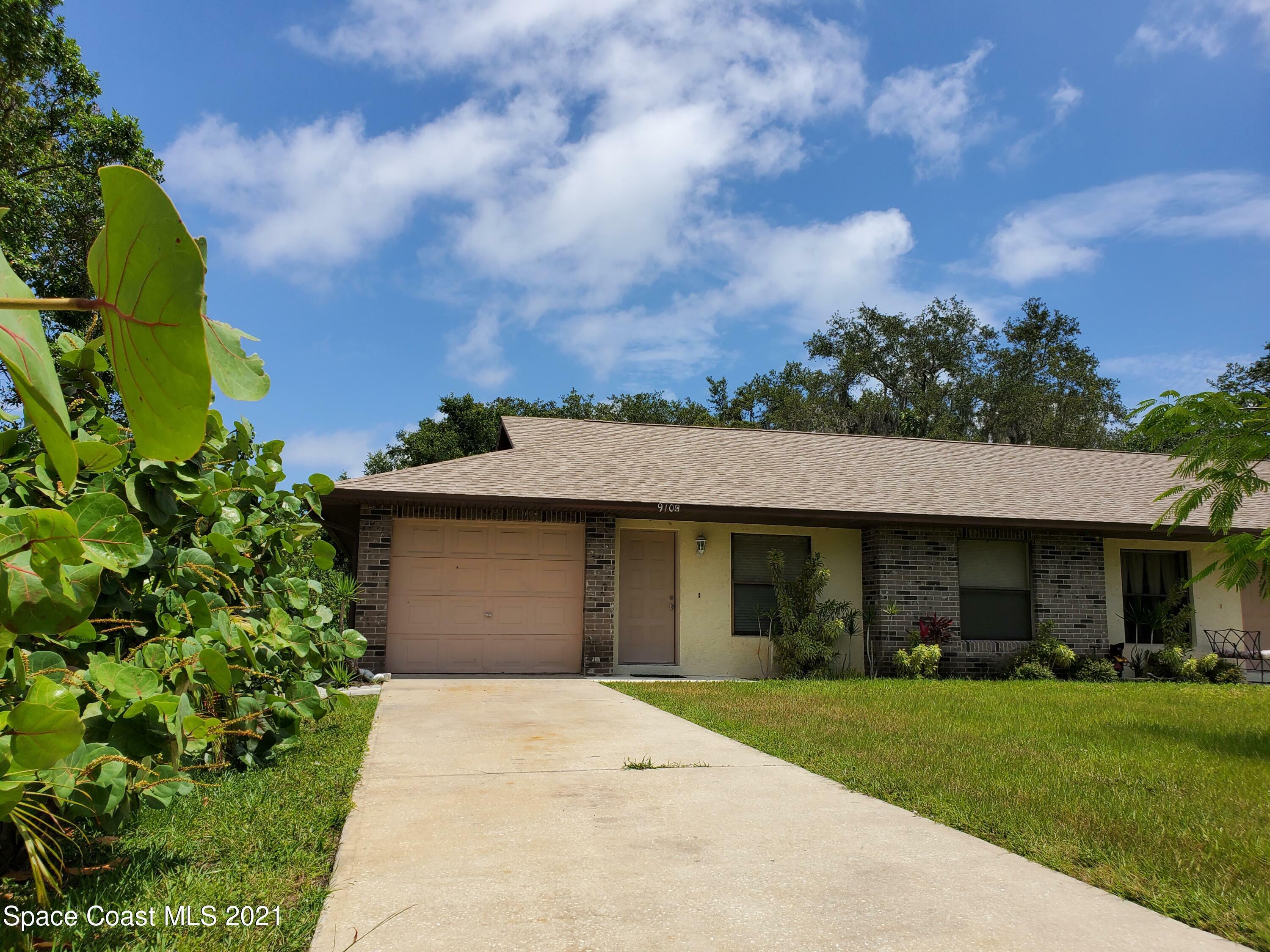 Property Photo:  910 Sunset Drive  FL 32935 