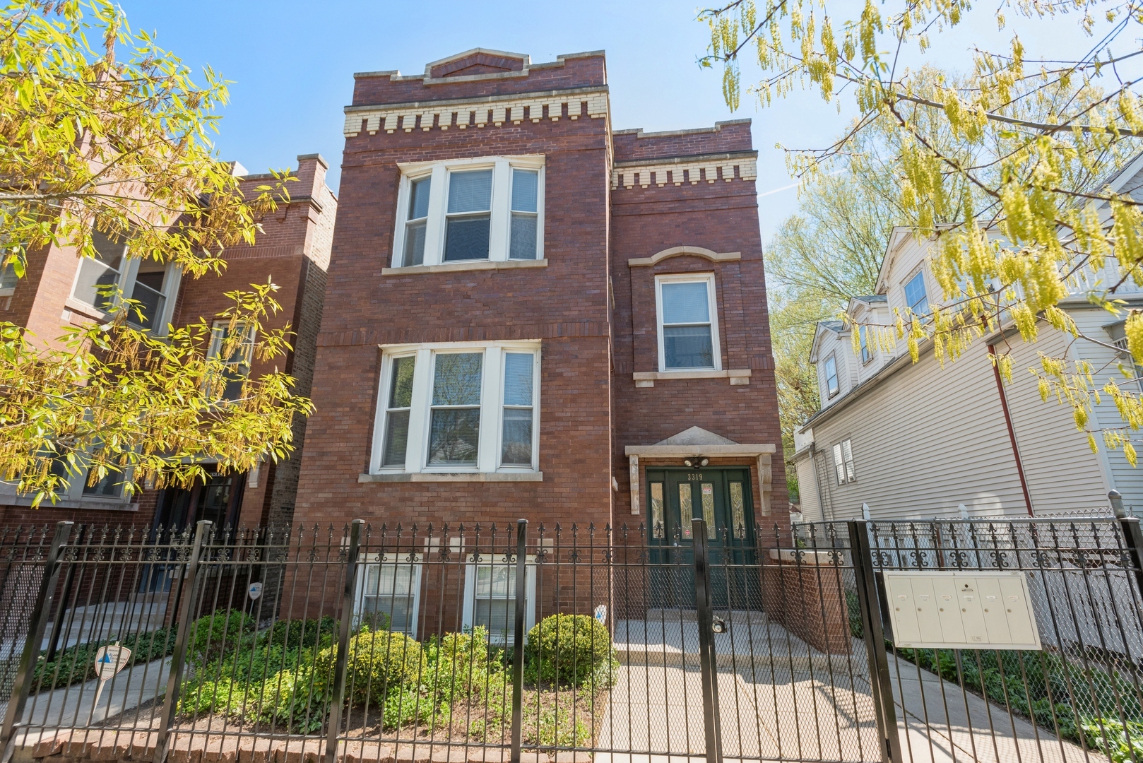 Property Photo:  3319 W Belden Avenue  IL 60647 