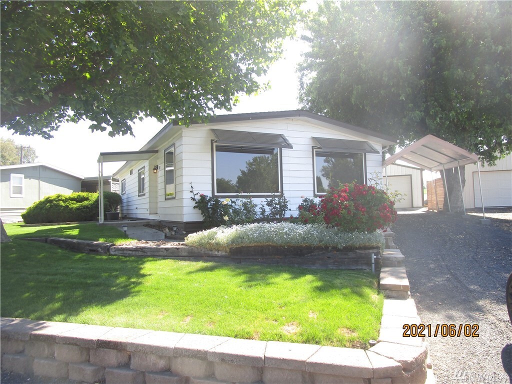 Property Photo: 7027 P Rd SE WA 98857