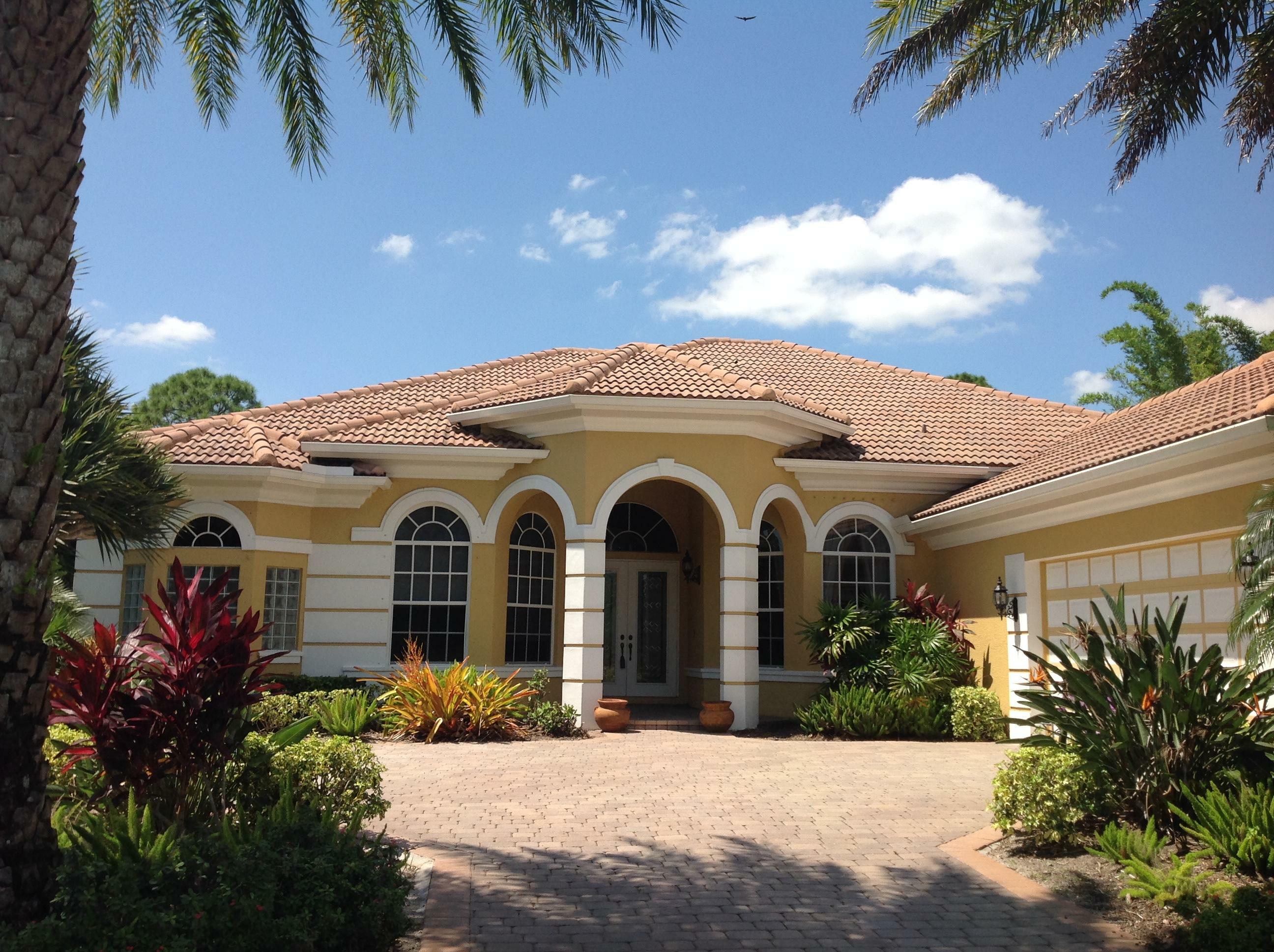 Property Photo:  655 SW Squire Johns Lane  FL 34990 