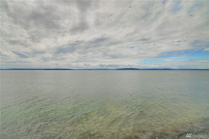 Property Photo:  4119 Beach Dr SW 4  WA 98116 