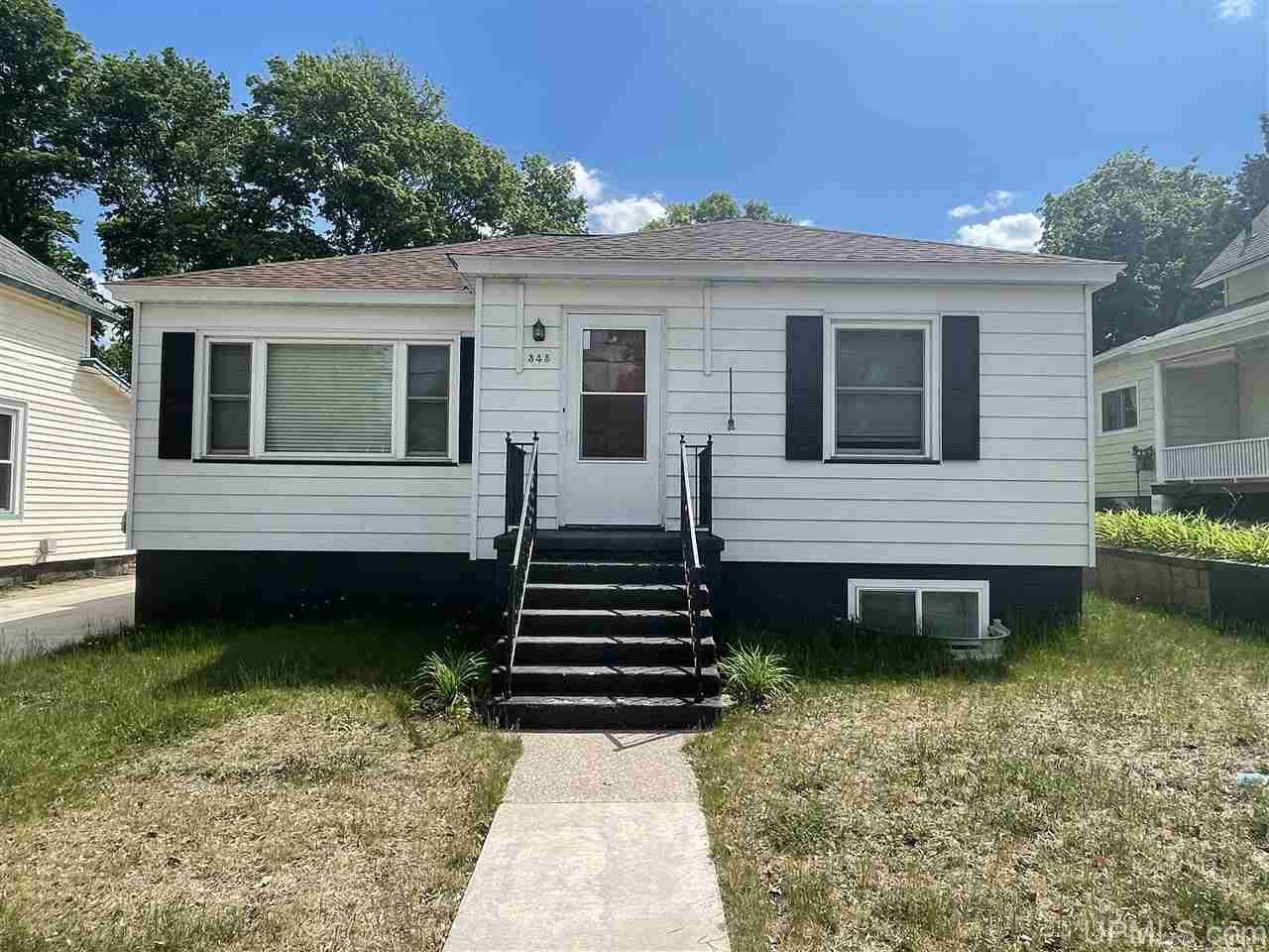 Property Photo: 345 W Park St MI 49855