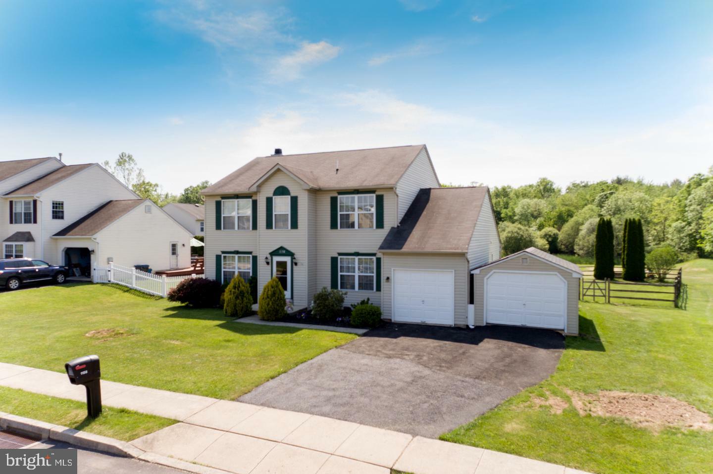 Property Photo: 1158 Pheasant Run PA 18951