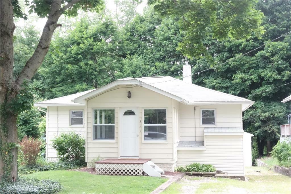 Property Photo:  411 W Willowview Drive  OH 44319 