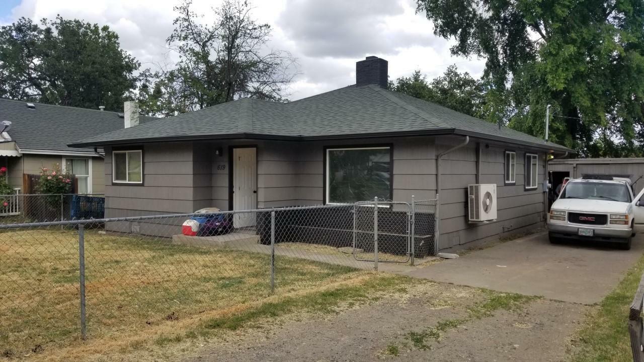 Property Photo:  619 S Columbus Avenue  OR 97501 