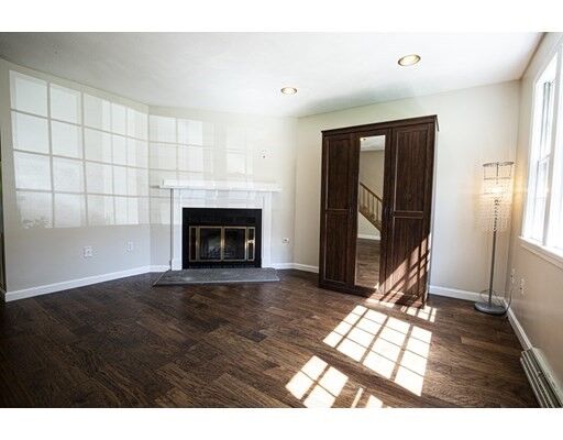 Property Photo:  4 Apple Ridge Road 4  MA 01754 