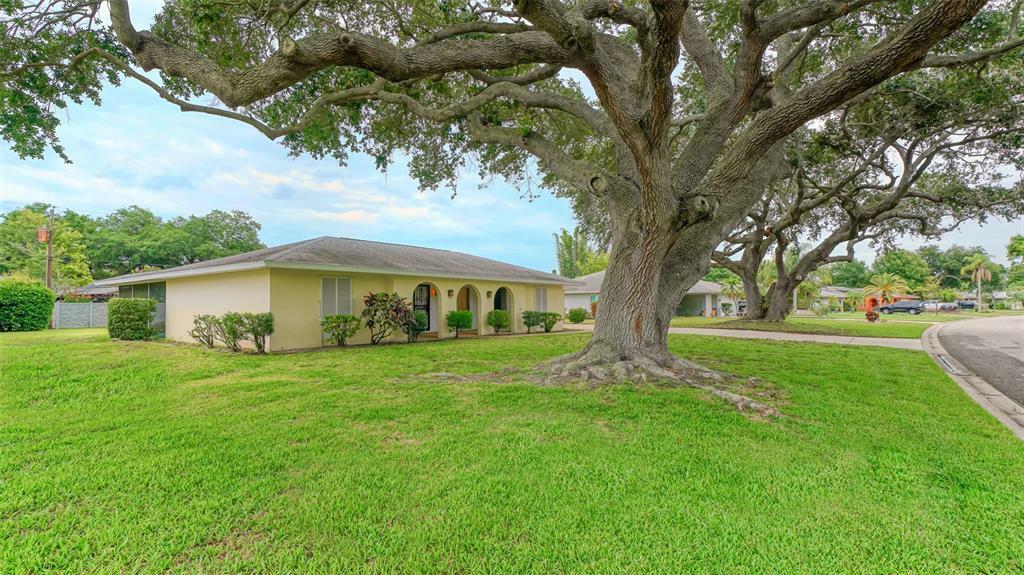 5105 Inverness Drive  Sarasota FL 34243 photo