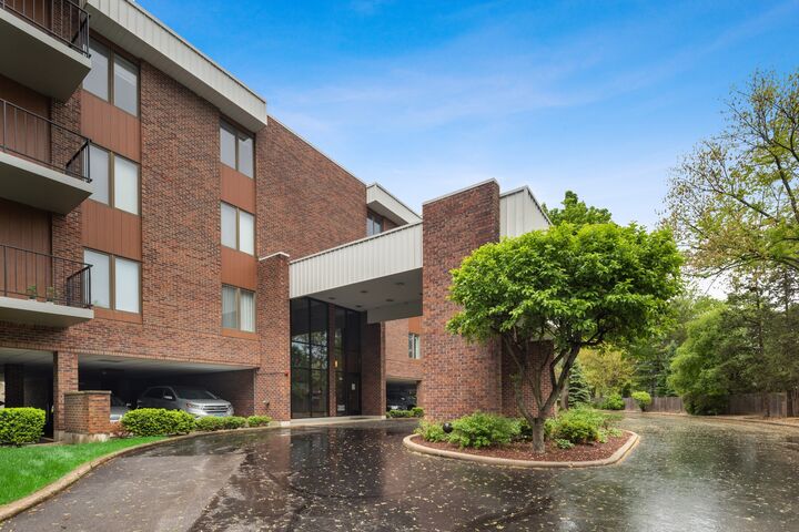 6545 Main Street 204  Downers Grove IL 60516 photo