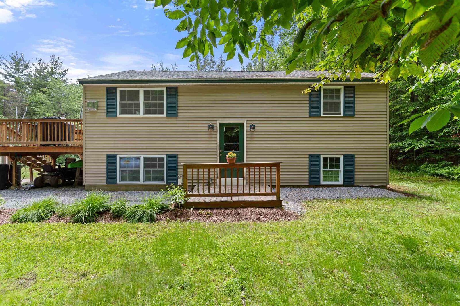 Property Photo: 107 Upper Craney Hill Road NH 03281