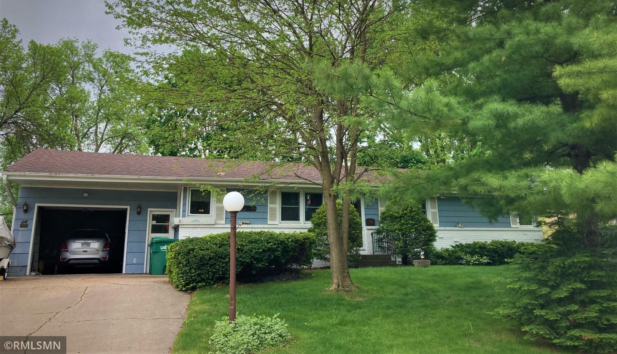 8017 33rd Avenue N  Crystal MN 55427 photo