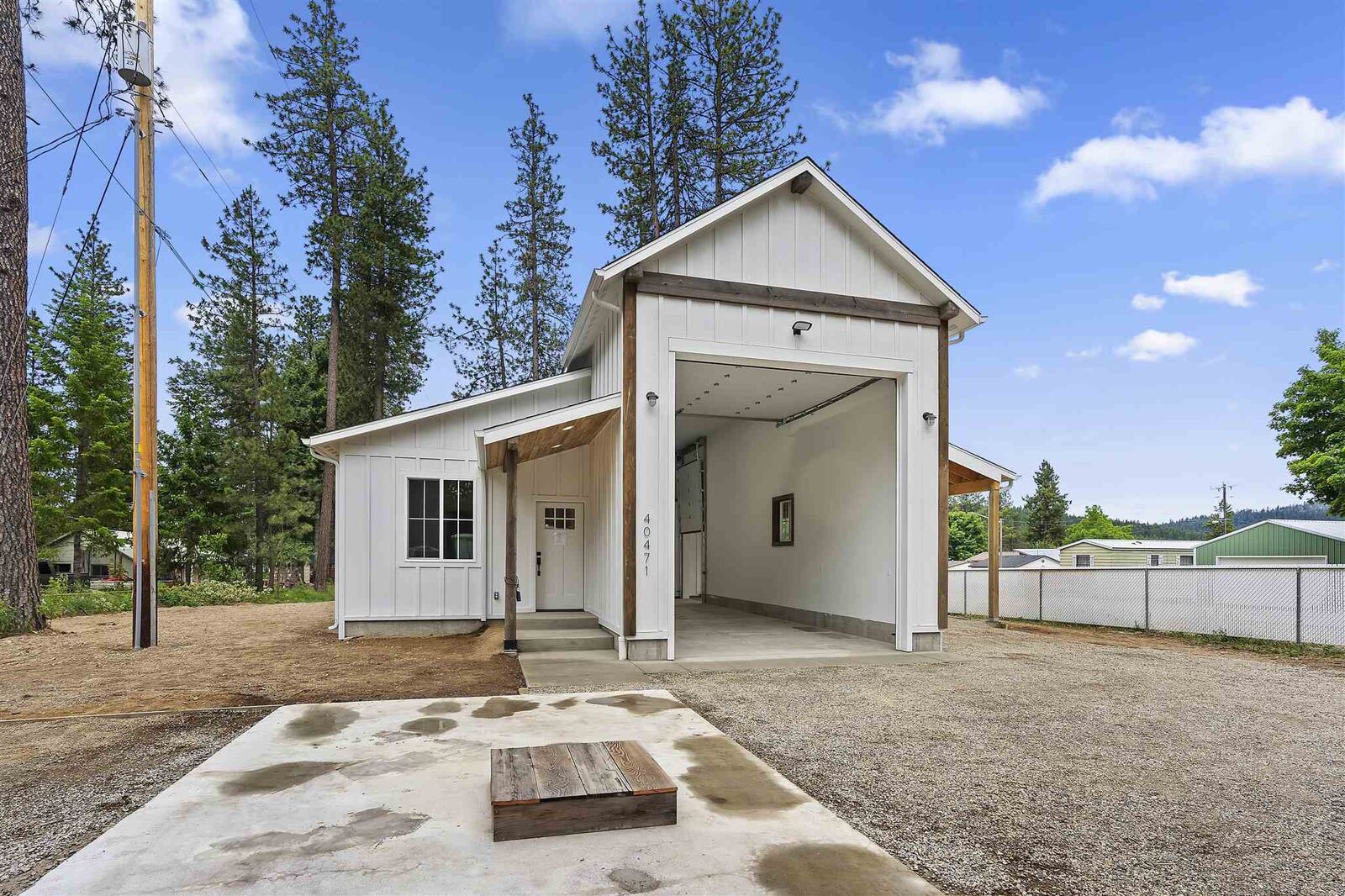 Property Photo:  40471 N Shore Dr  WA 99148 
