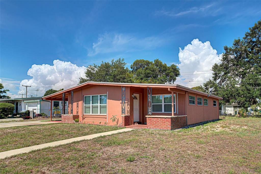 Property Photo:  2513 Warne Street  FL 33952 