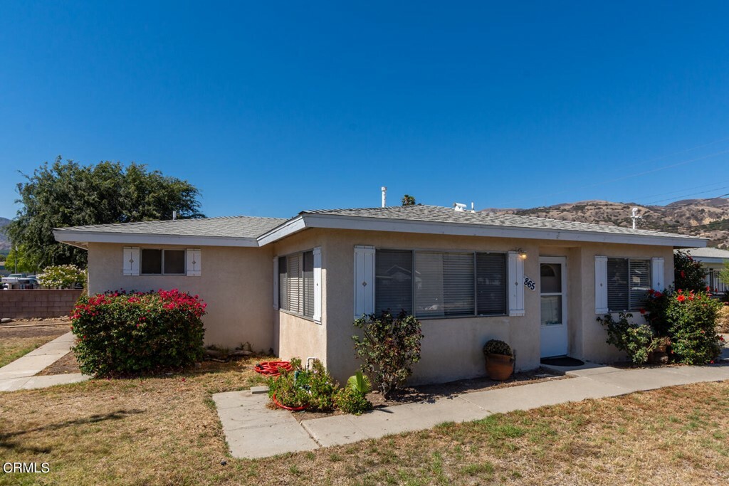 Property Photo:  865 Fourth Street  CA 93015 