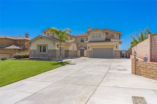 Property Photo: 16997 Rocky Bend Court CA 92503