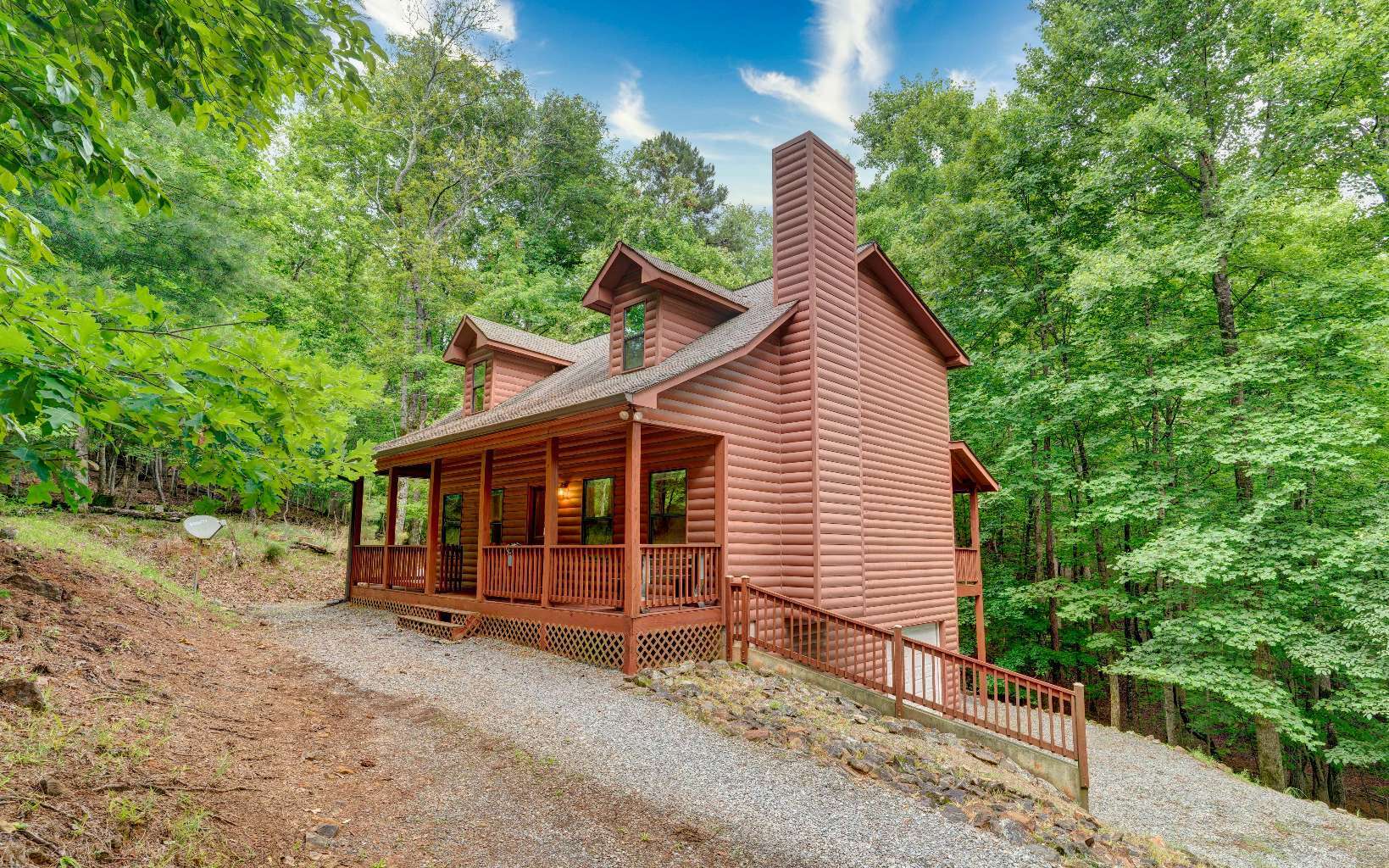 Property Photo: 140 Citrine Court GA 30540