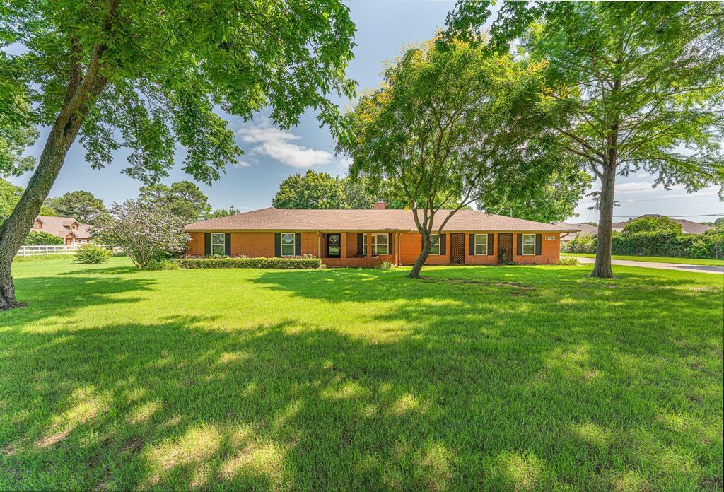 Property Photo:  3708 Curt Drive  TX 76016 