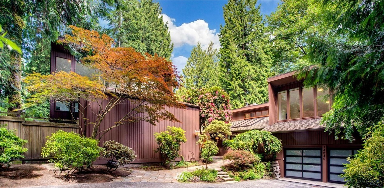 Property Photo:  14040 NE 6th Place  WA 98007 